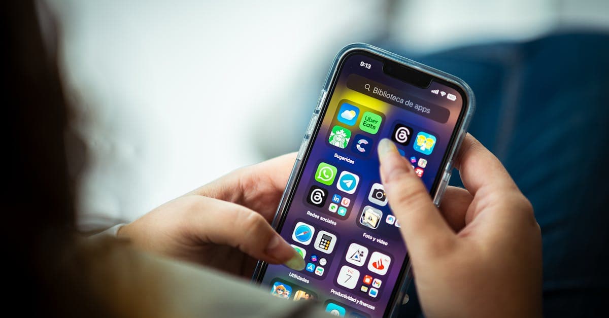 Celular ou OBS: como escolher o jeito de transmitir sua live